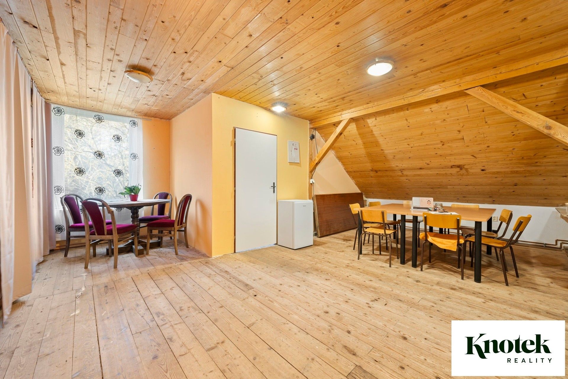 Pronájem komerčního prostoru 479 m² - foto 3