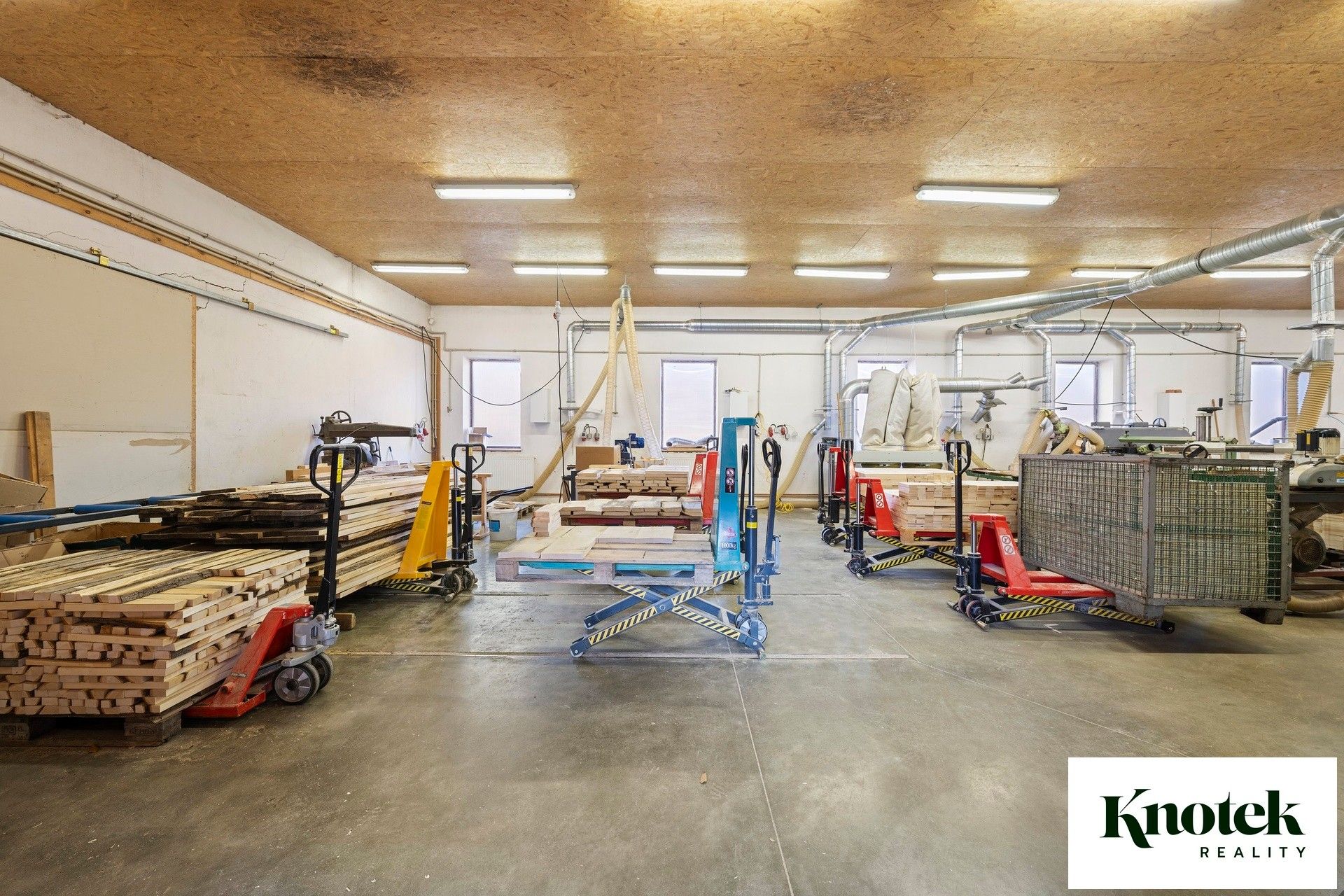 Pronájem komerčního prostoru 479 m² - foto 7