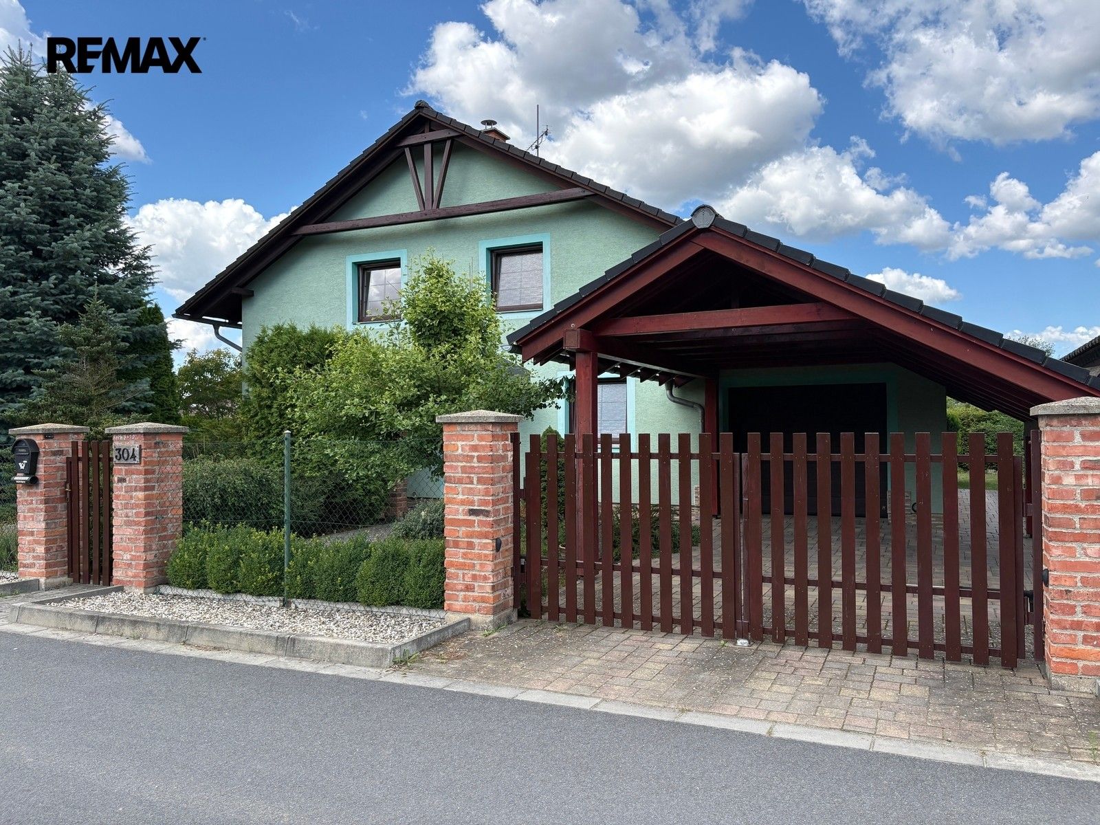 Pronájem domu 160 m² - foto 1