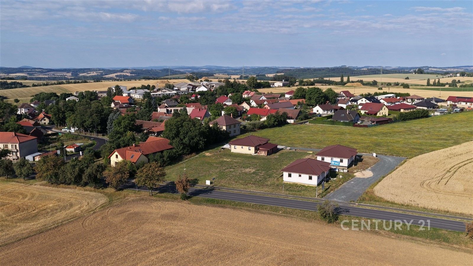 Prodej pozemku 965 m² - foto 3