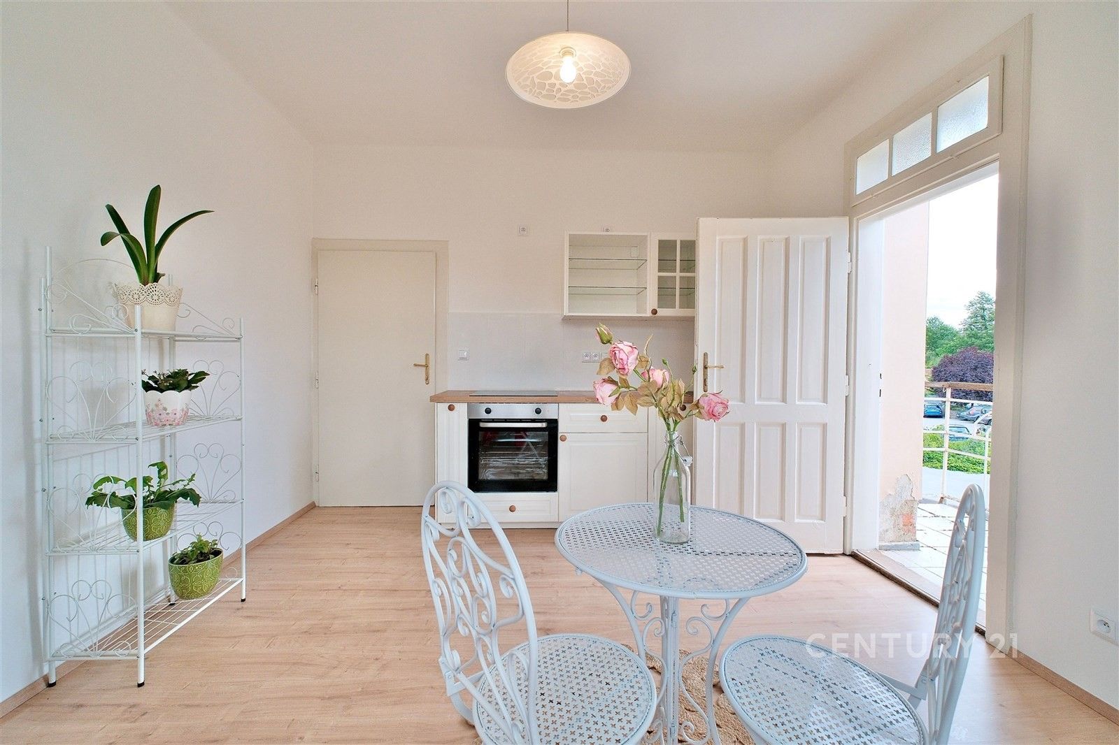 Pronájem bytu 4+1 130 m² - foto 1
