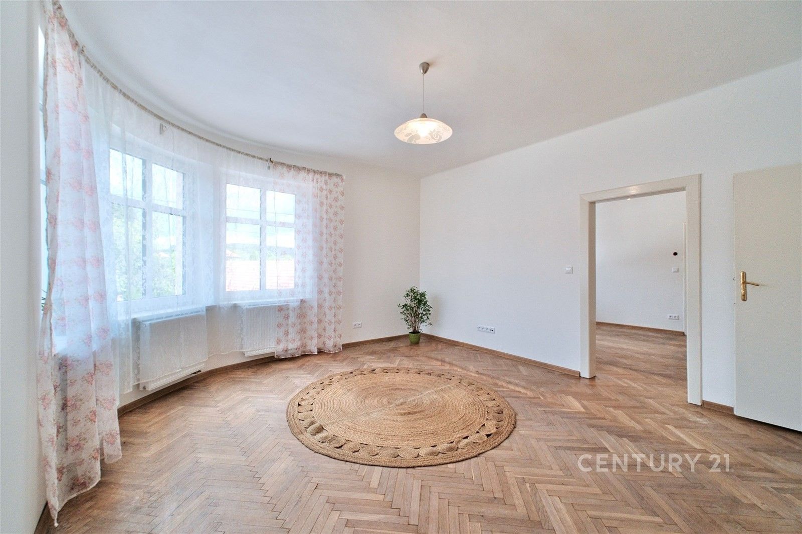 Pronájem bytu 4+1 130 m² - foto 7