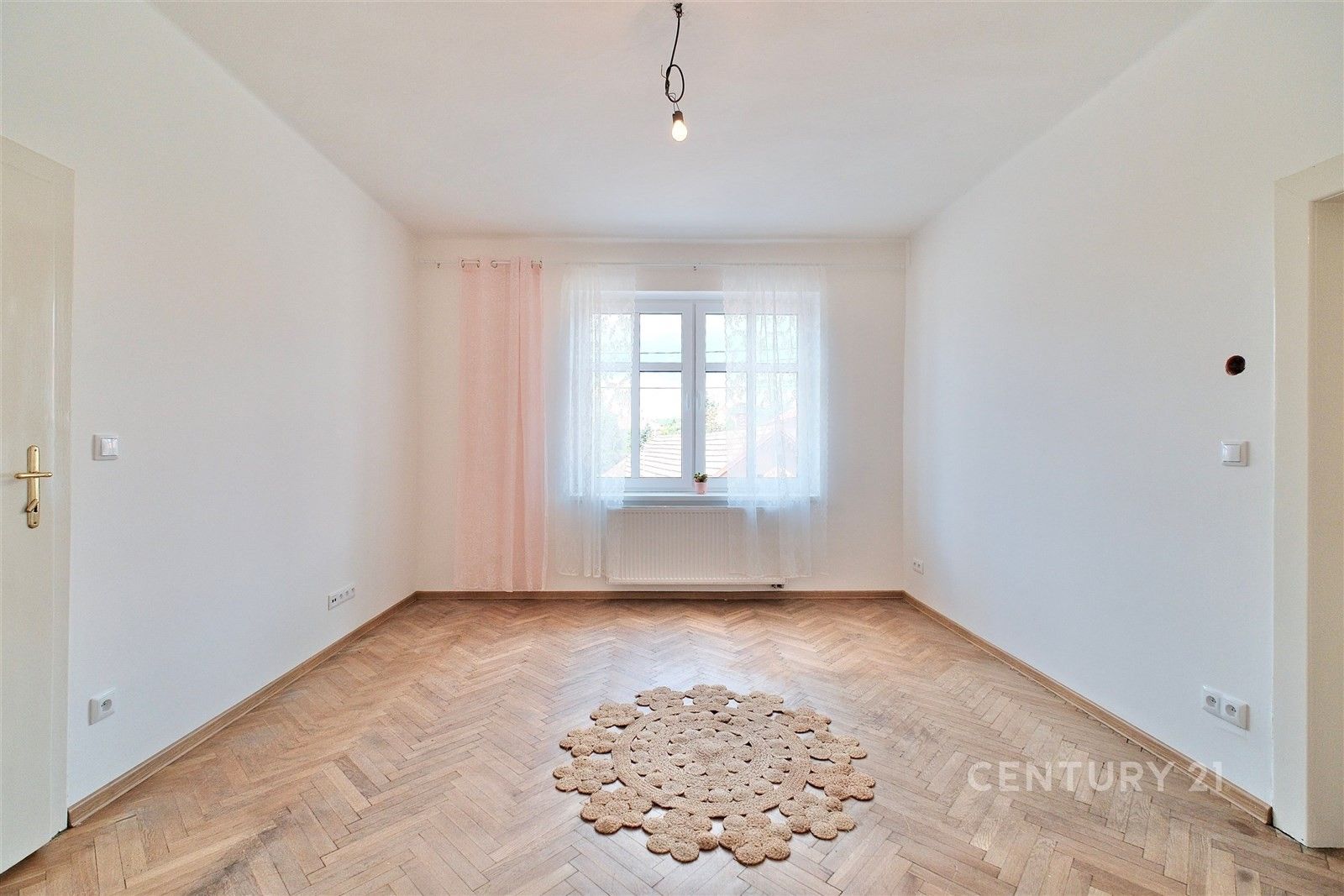 Pronájem bytu 4+1 130 m² - foto 10