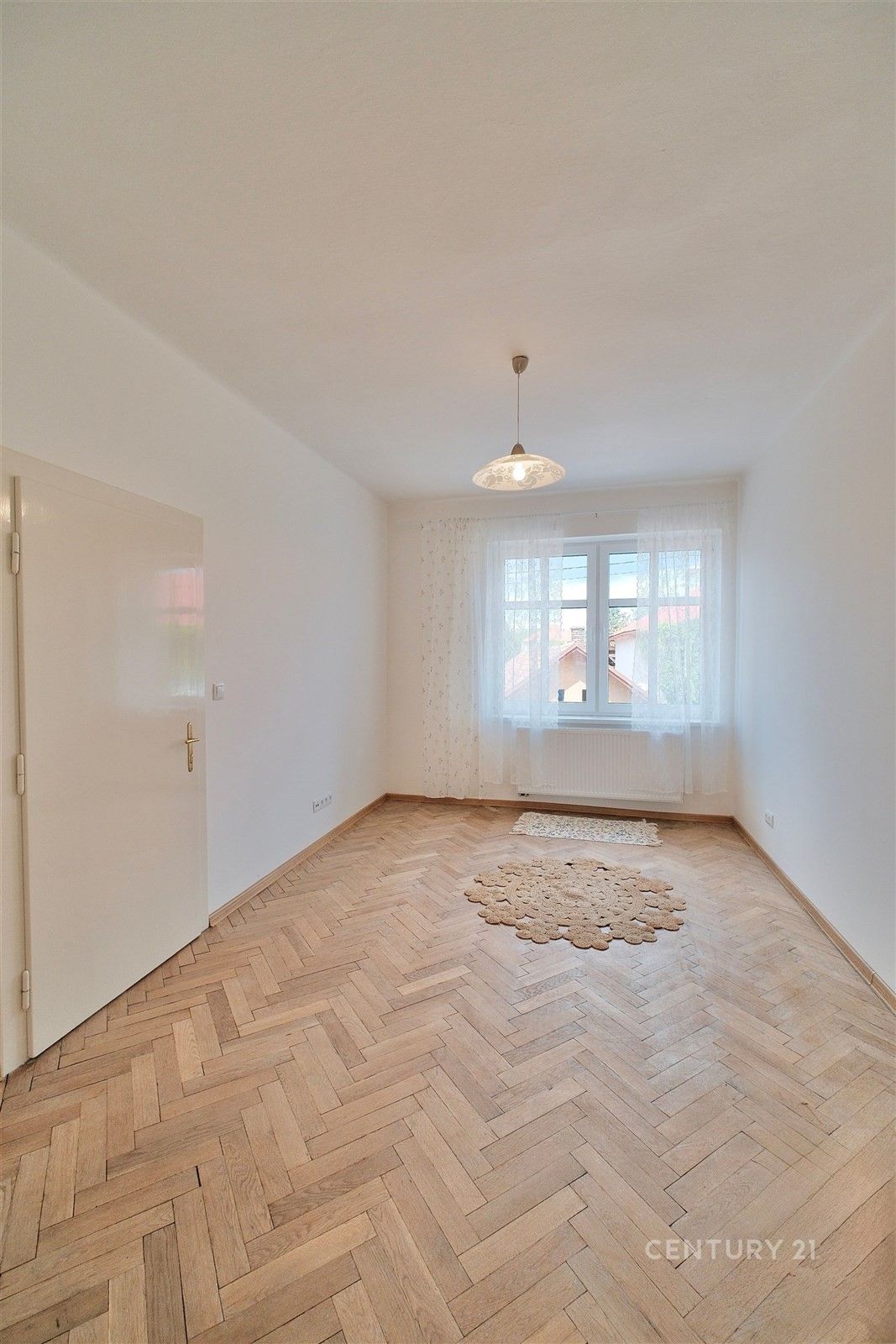 Pronájem bytu 4+1 130 m² - foto 14