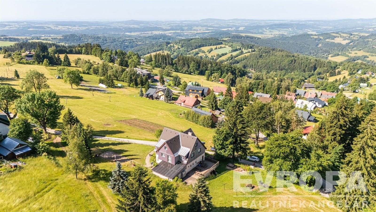 Prodej komerčního prostoru 425 m² - foto 3