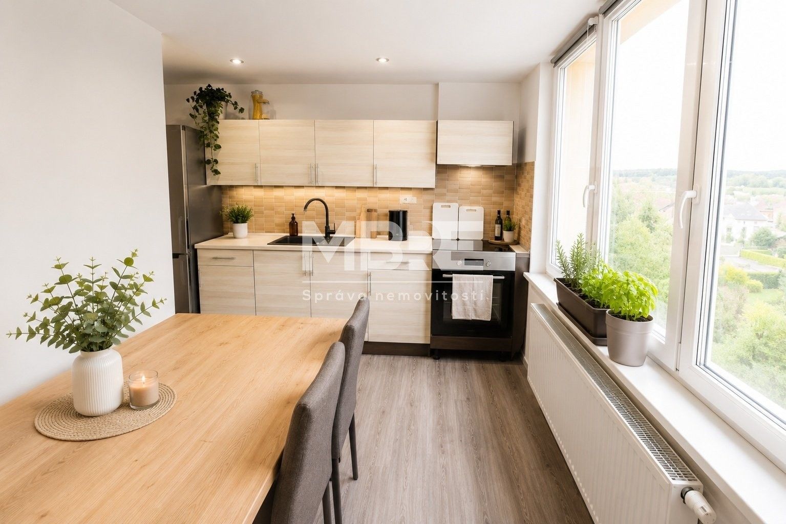 Pronájem bytu 3+1 70 m² - foto 2