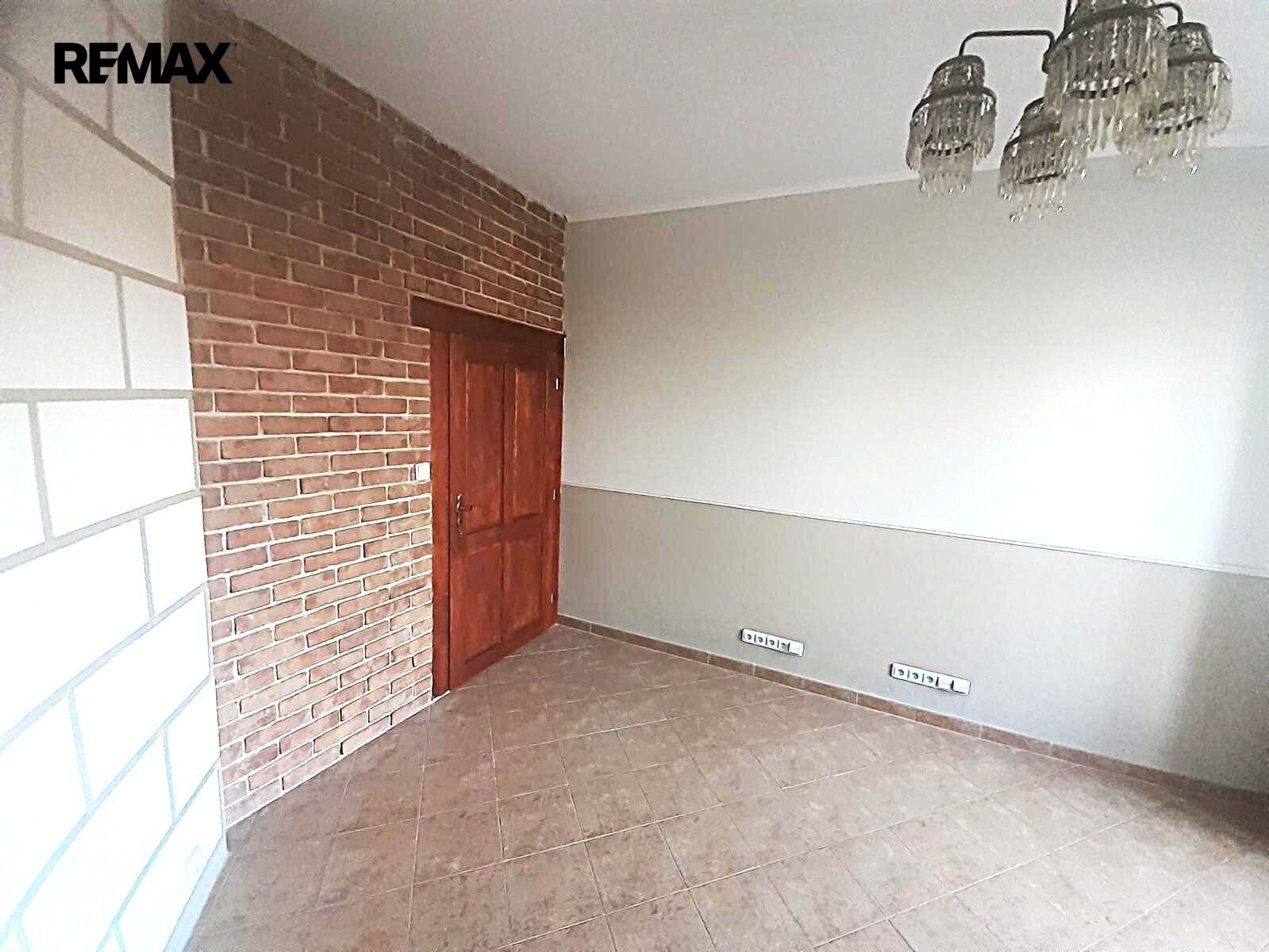 Pronájem bytu 2+1 75 m² - foto 3