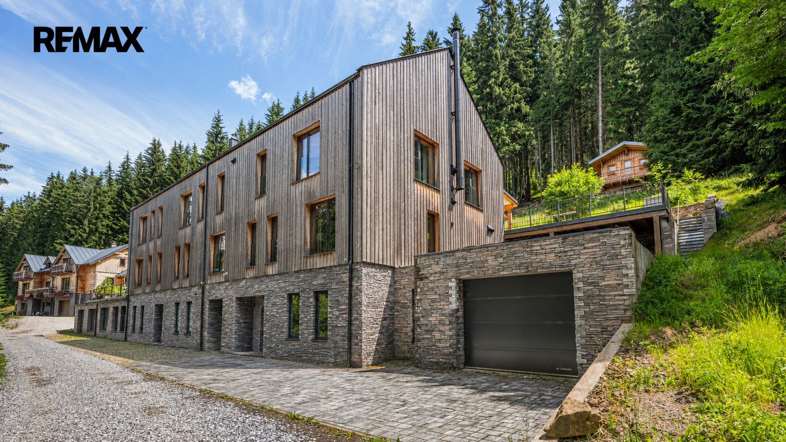Prodej domu 439 m² - foto 1