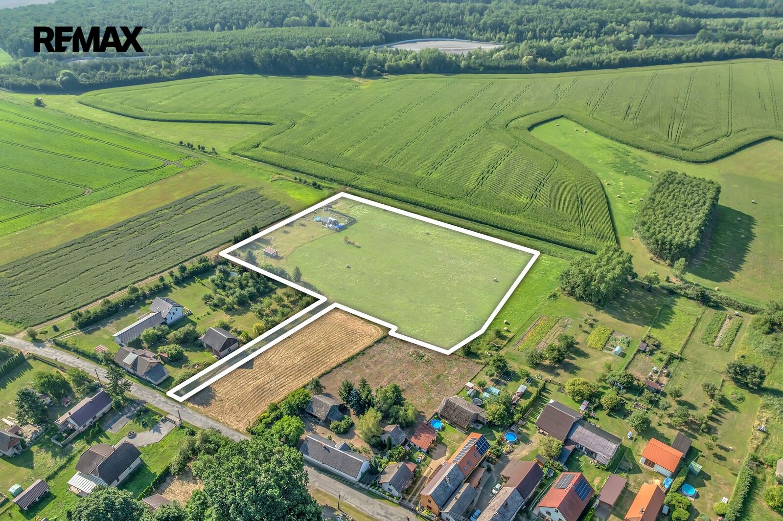 Prodej pozemku 12402 m² - foto 3