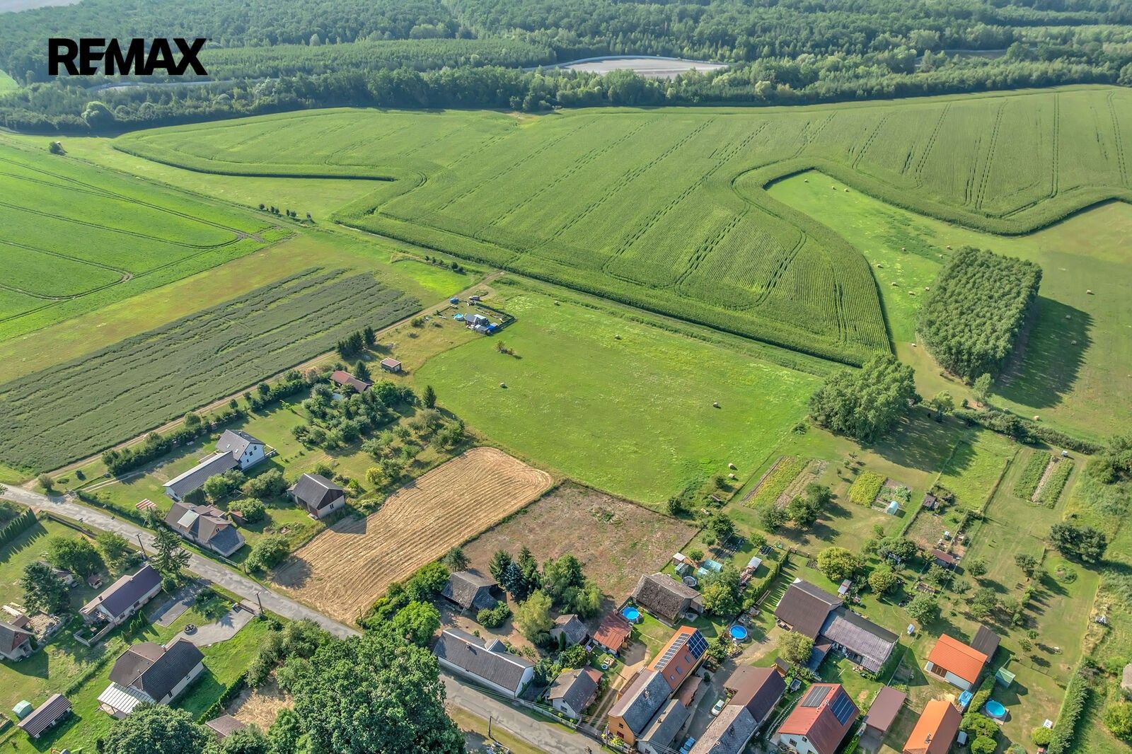 Prodej pozemku 12402 m² - foto 4