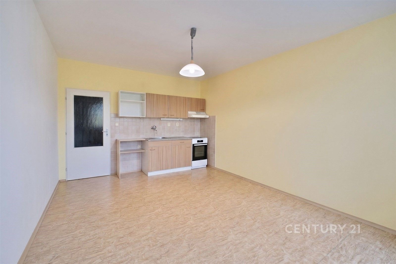 Pronájem bytu 1+kk 38 m² - foto 2