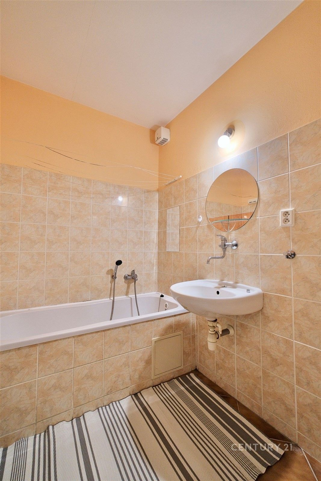 Pronájem bytu 1+kk 38 m² - foto 8
