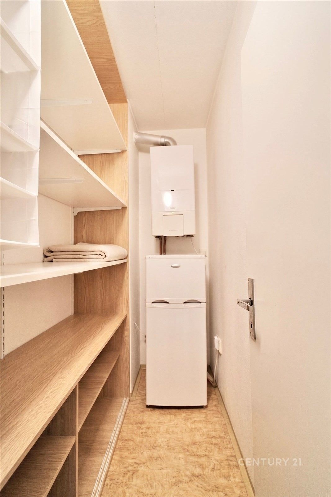 Pronájem bytu 1+kk 38 m² - foto 10