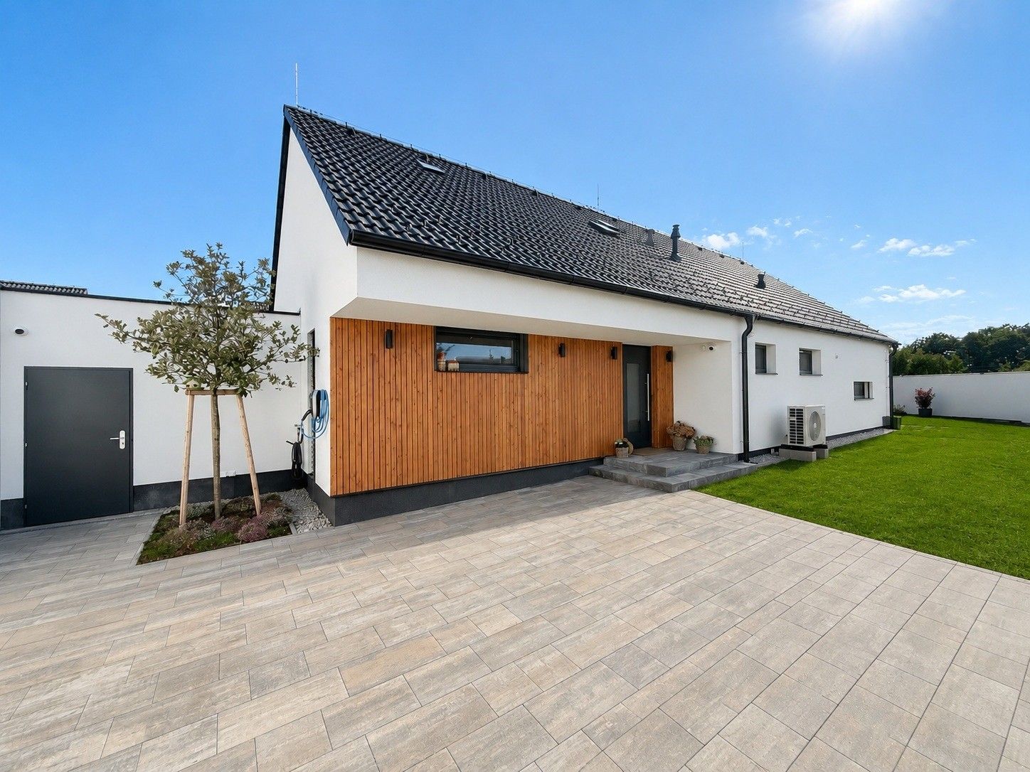 Prodej domu 140 m² - foto 1