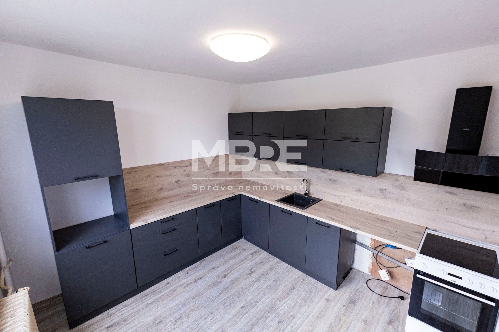 Pronájem bytu 2+1 70 m² - foto 1