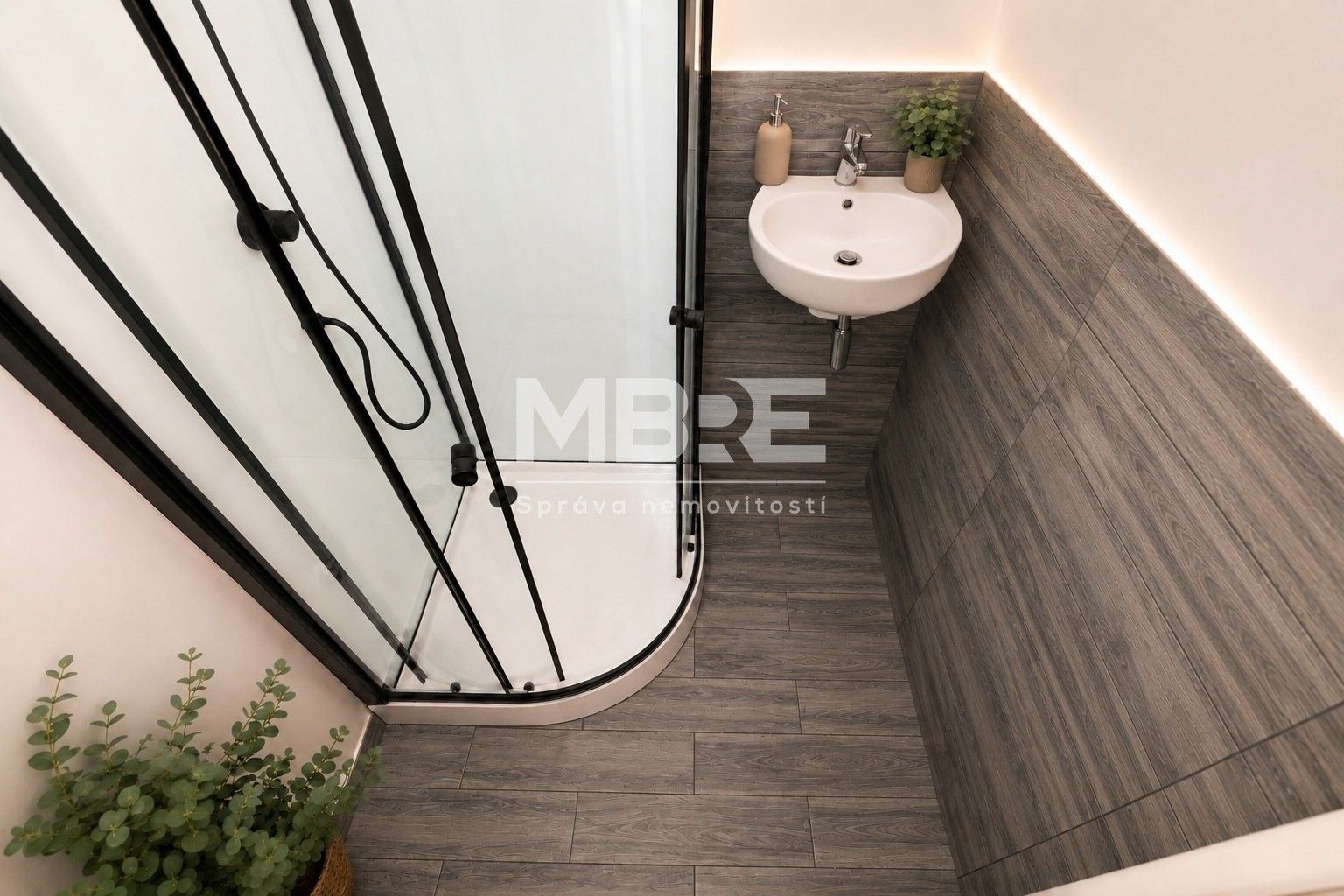 Pronájem bytu 2+1 70 m² - foto 6
