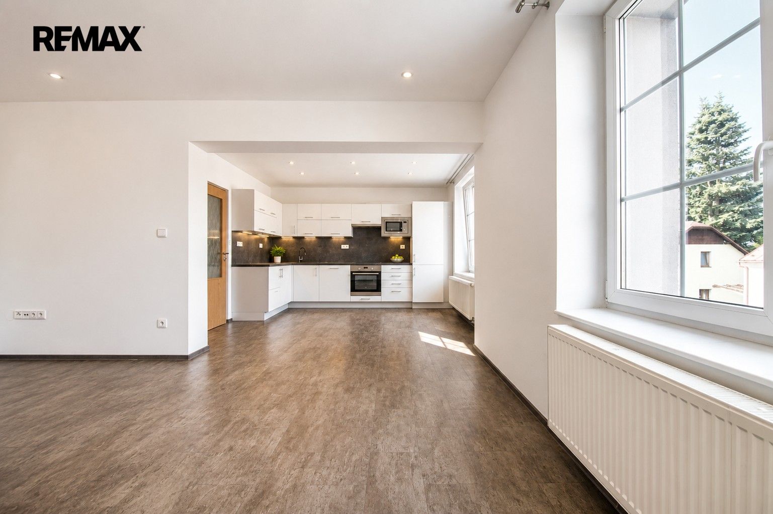 Pronájem bytu 3+kk 68 m² - foto 4