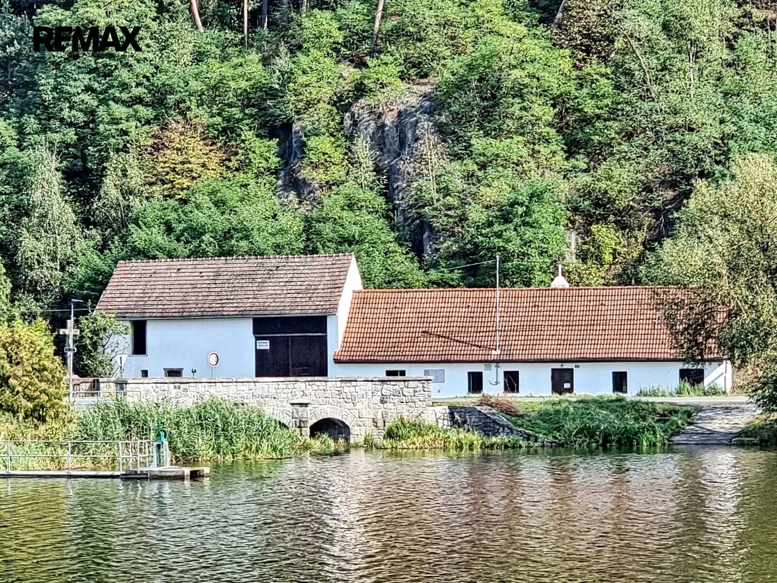 Prodej domu 100 m² - foto 1
