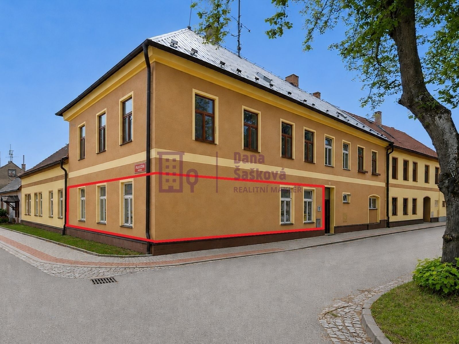Prodej bytu 2+1 80 m² - foto 1