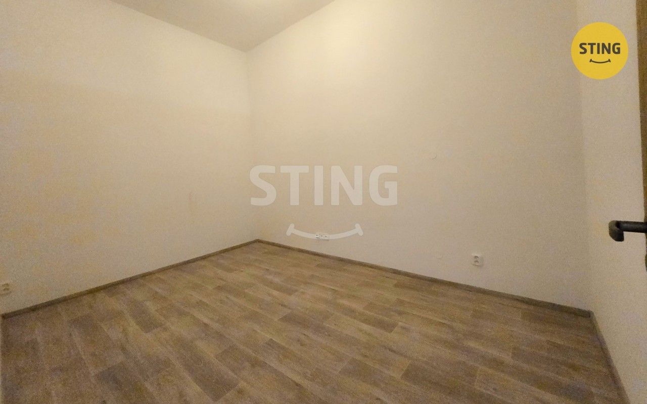 Pronájem bytu 3+kk 69 m² - foto 8