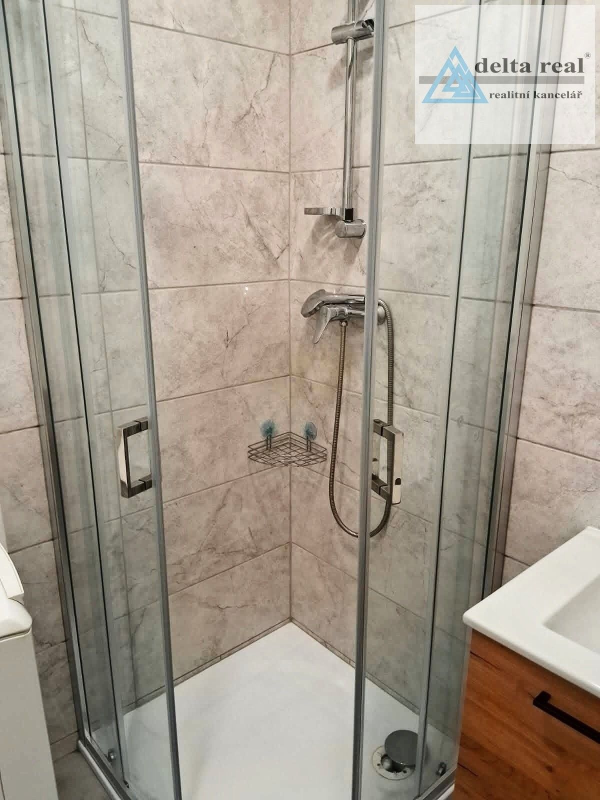 Pronájem bytu 2+1 53 m² - foto 3