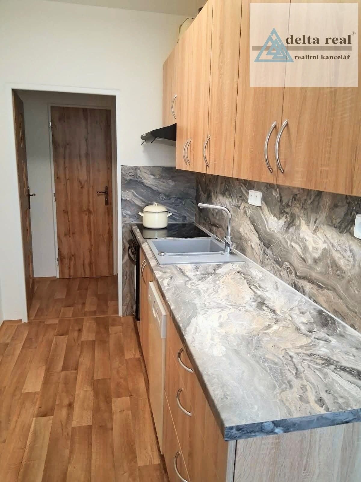 Pronájem bytu 2+1 53 m² - foto 5