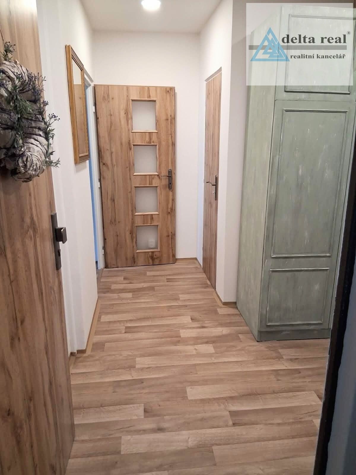 Pronájem bytu 2+1 53 m² - foto 13