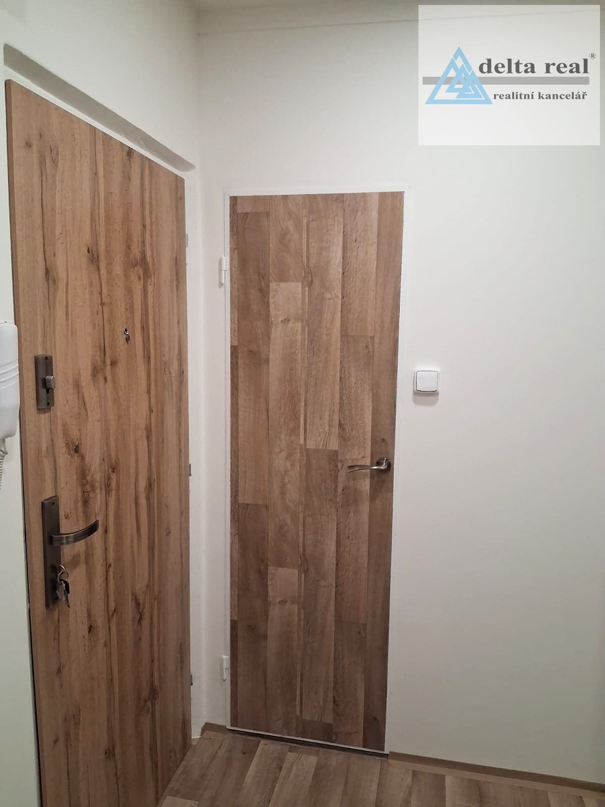 Pronájem bytu 2+1 53 m² - foto 16