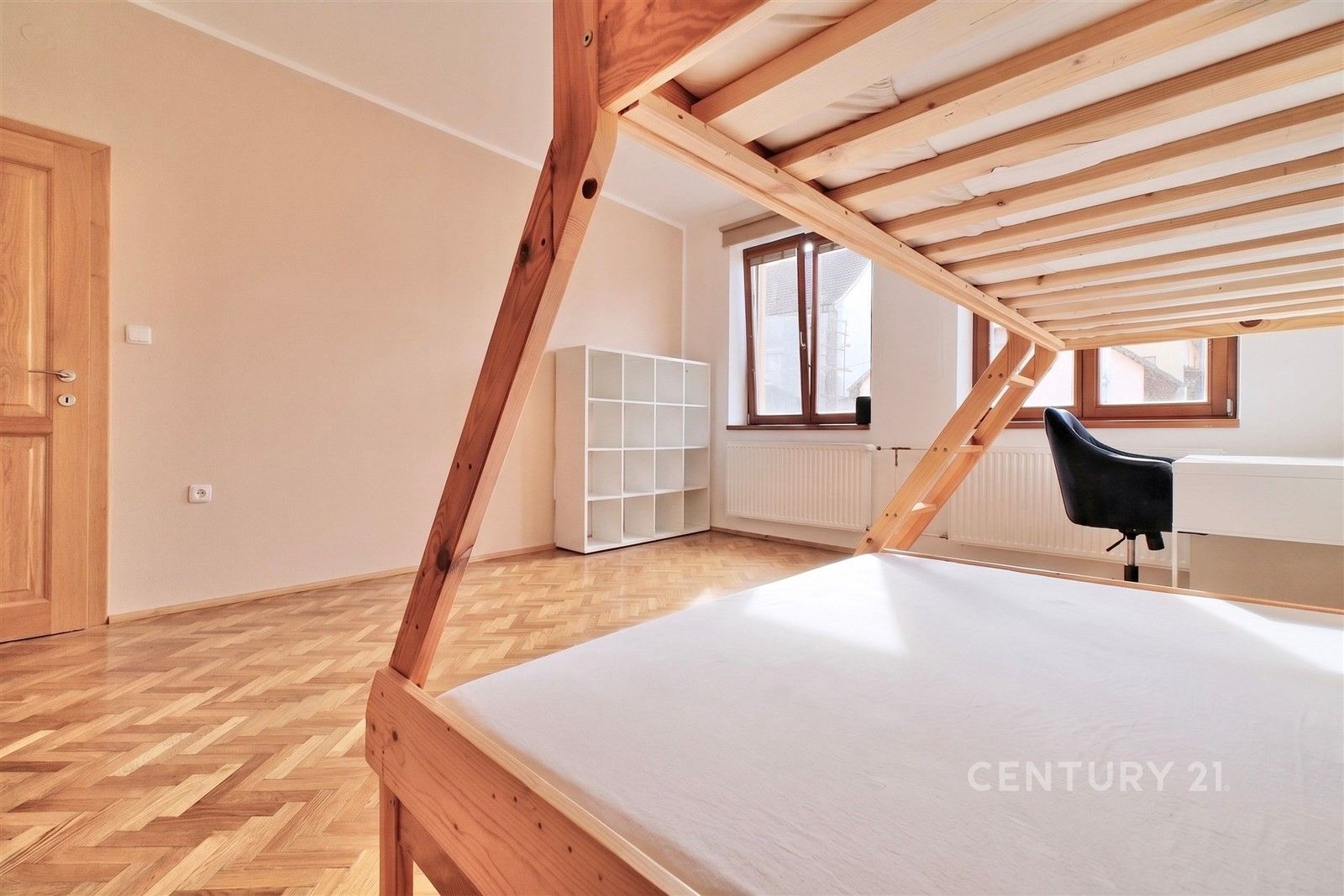 Pronájem bytu 135 m² - foto 7