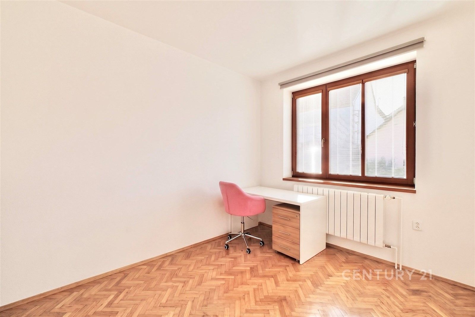 Pronájem bytu 135 m² - foto 8