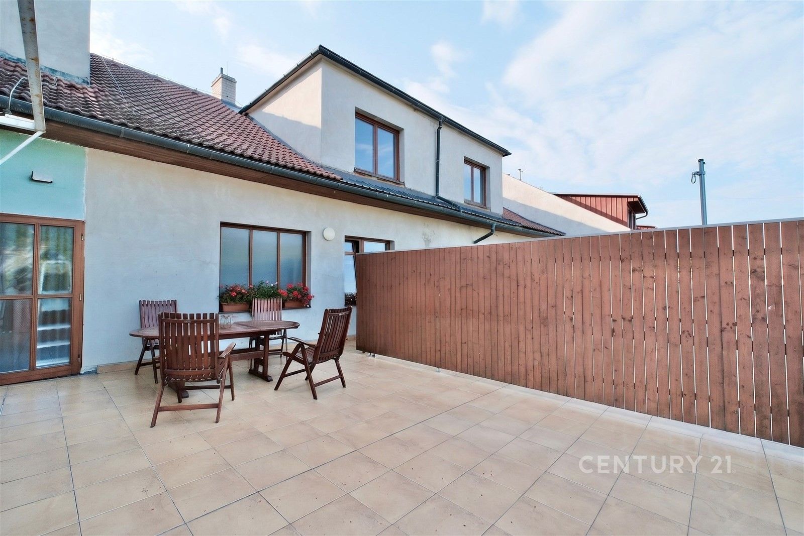 Pronájem bytu 135 m² - foto 20