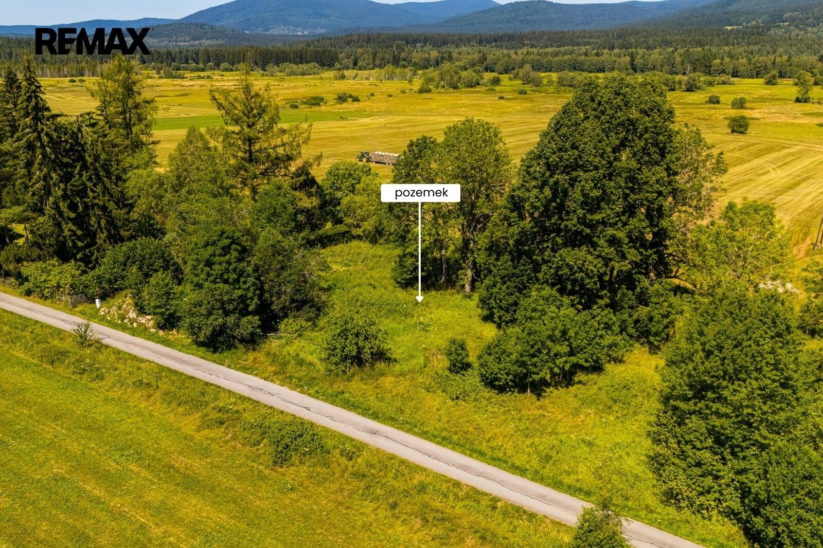 Prodej pozemku 1870 m² - foto 1