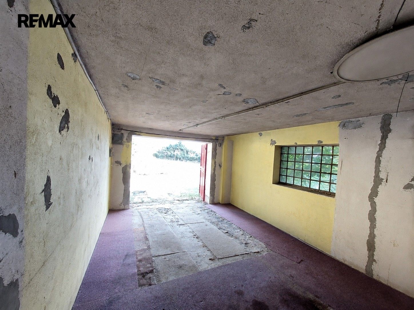 Prodej nemovitosti 38 m² - foto 2