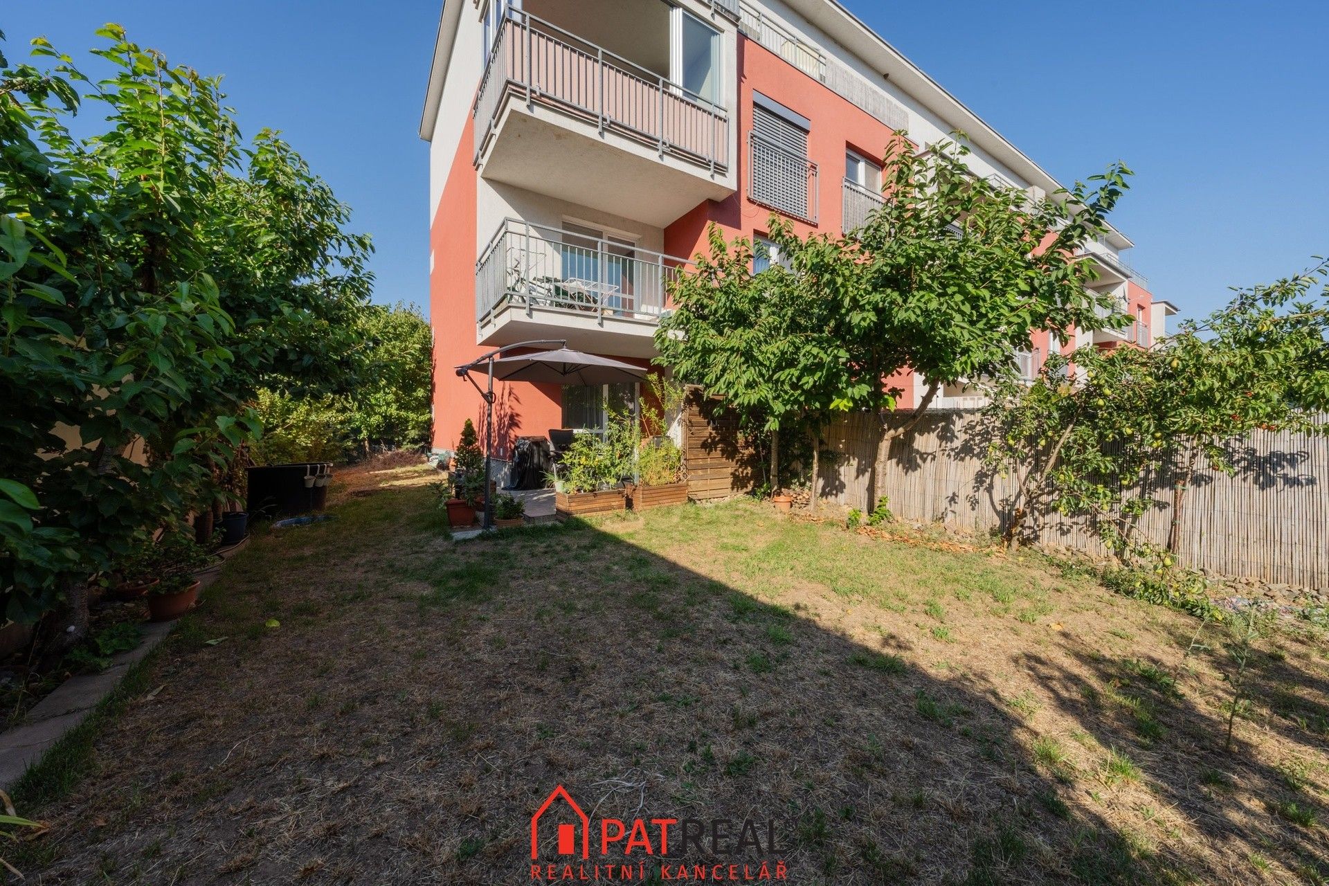 Prodej bytu 1+1 177 m² - foto 16
