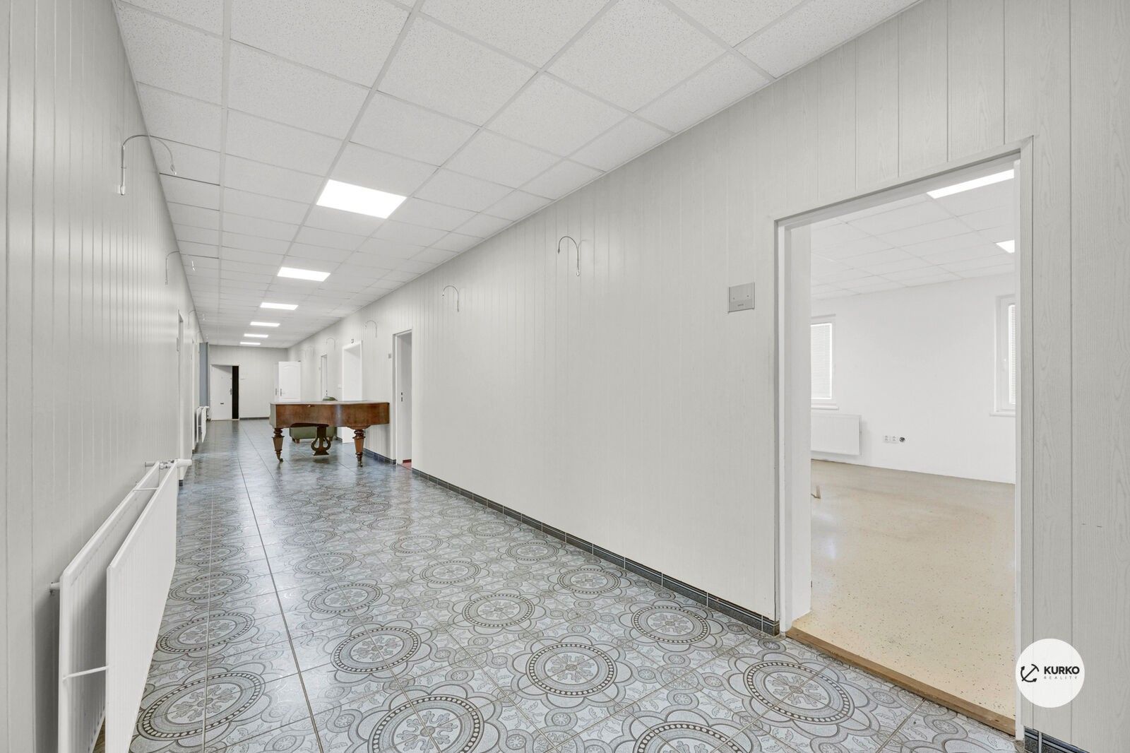Pronájem komerčního prostoru 950 m² - foto 5