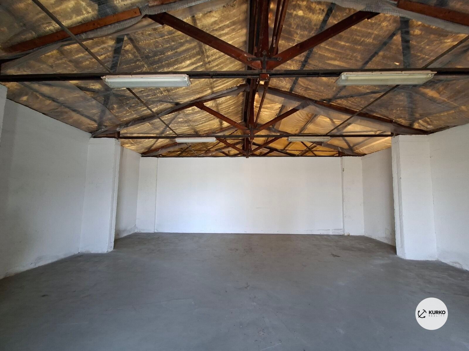 Pronájem komerčního prostoru 950 m² - foto 11