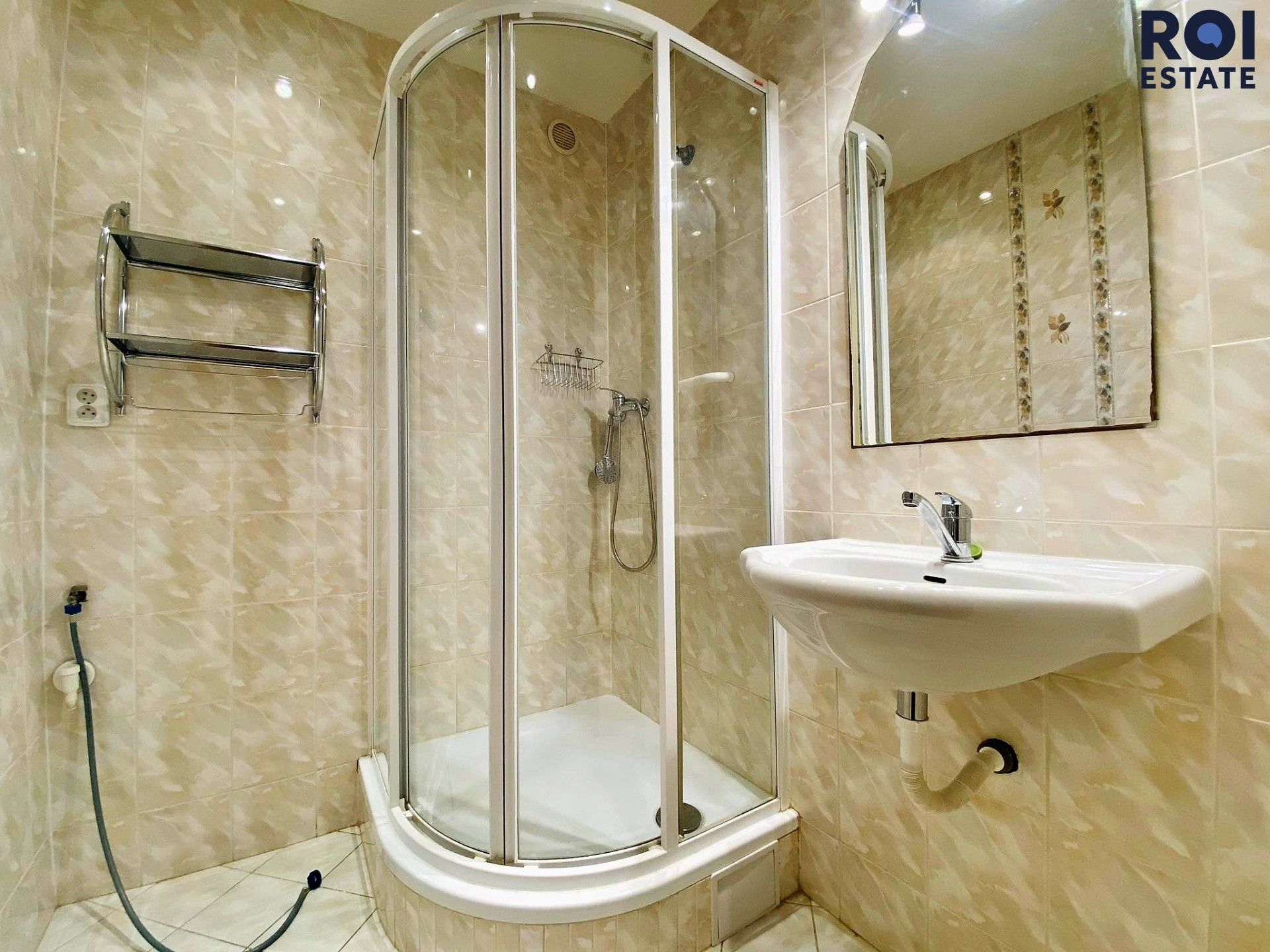 Pronájem bytu 2+1 61 m² - foto 4
