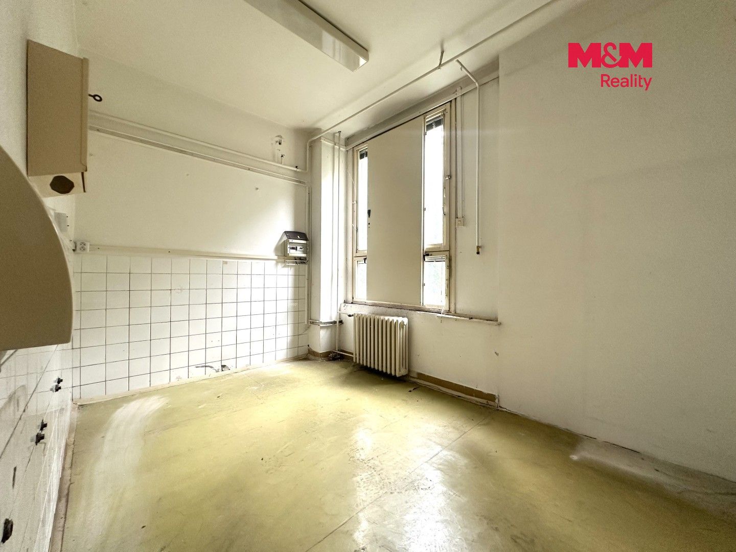 Prodej komerčního prostoru 900 m² - foto 3
