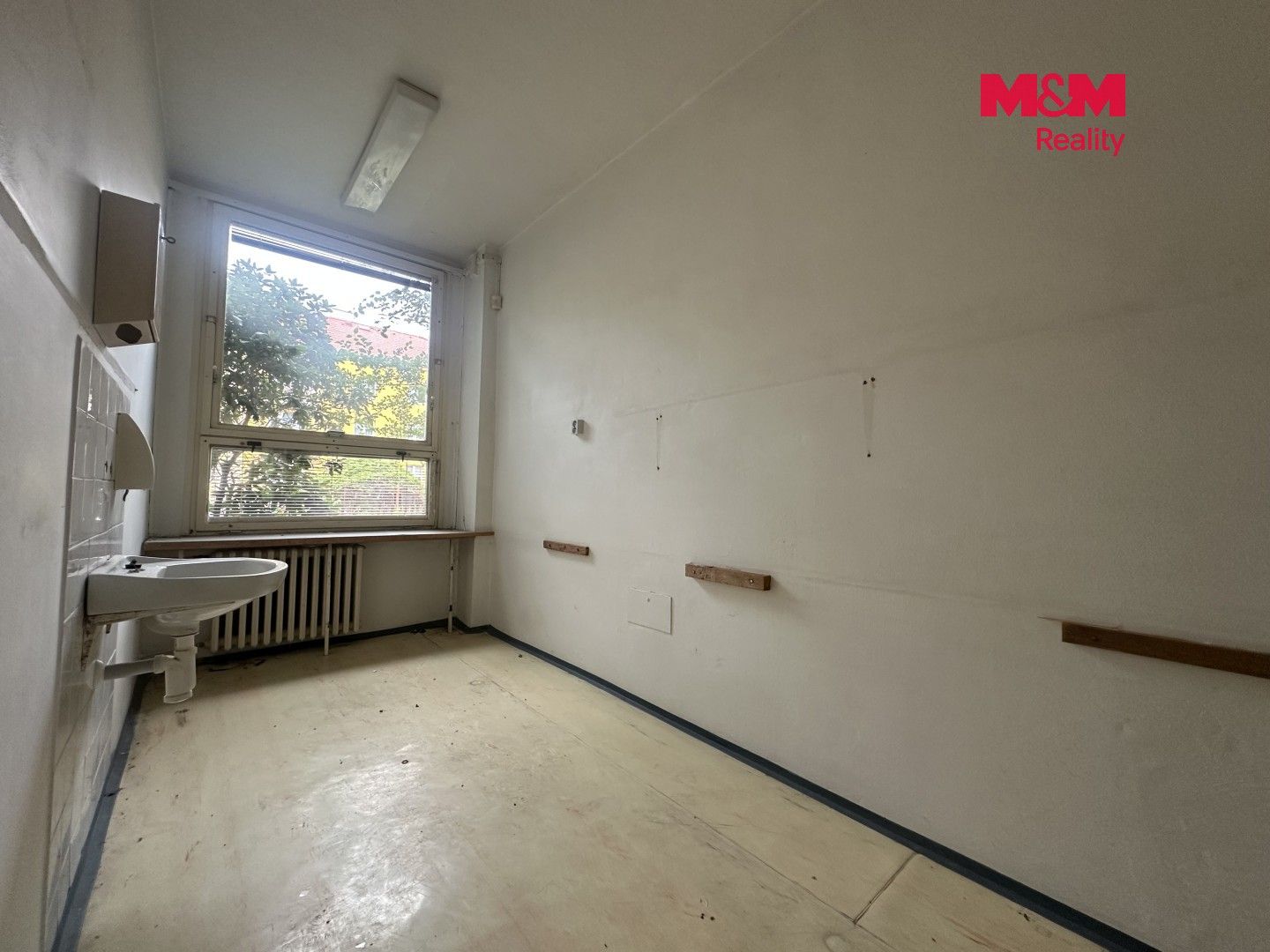 Prodej komerčního prostoru 900 m² - foto 12