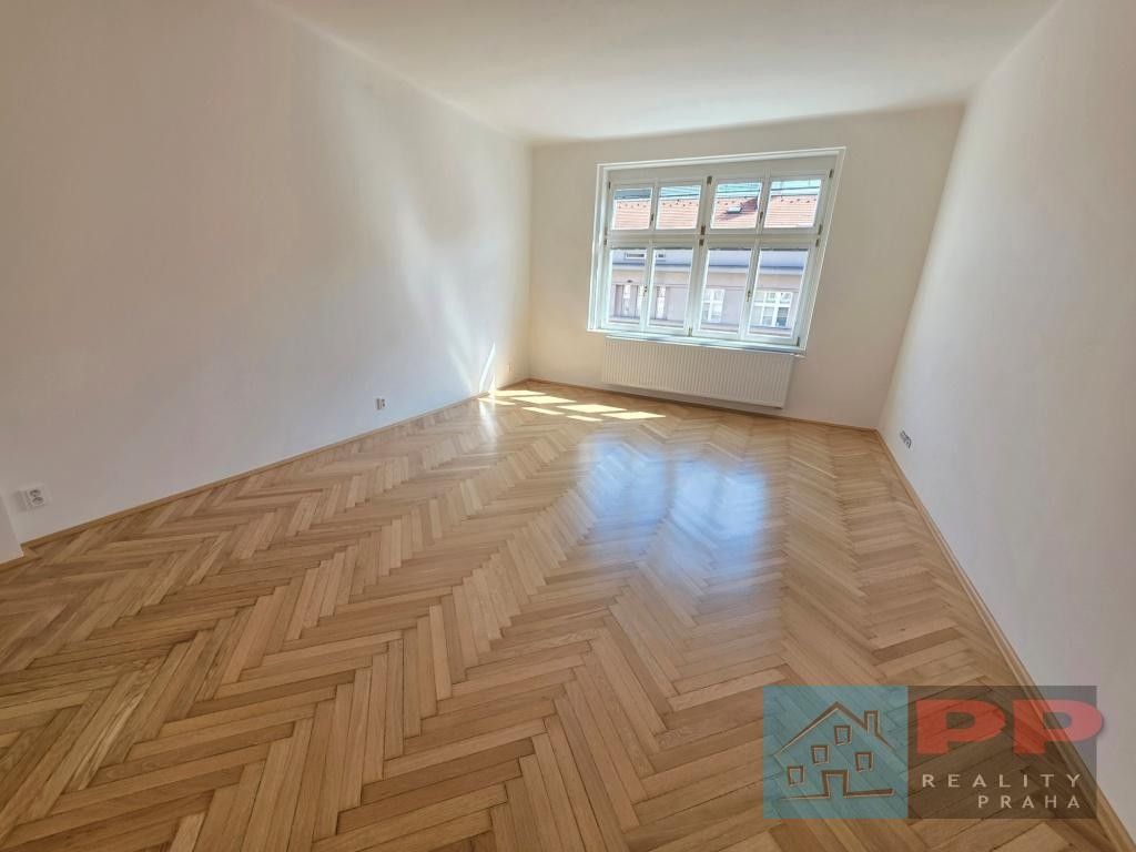 Pronájem bytu 3+1 109 m² - foto 7