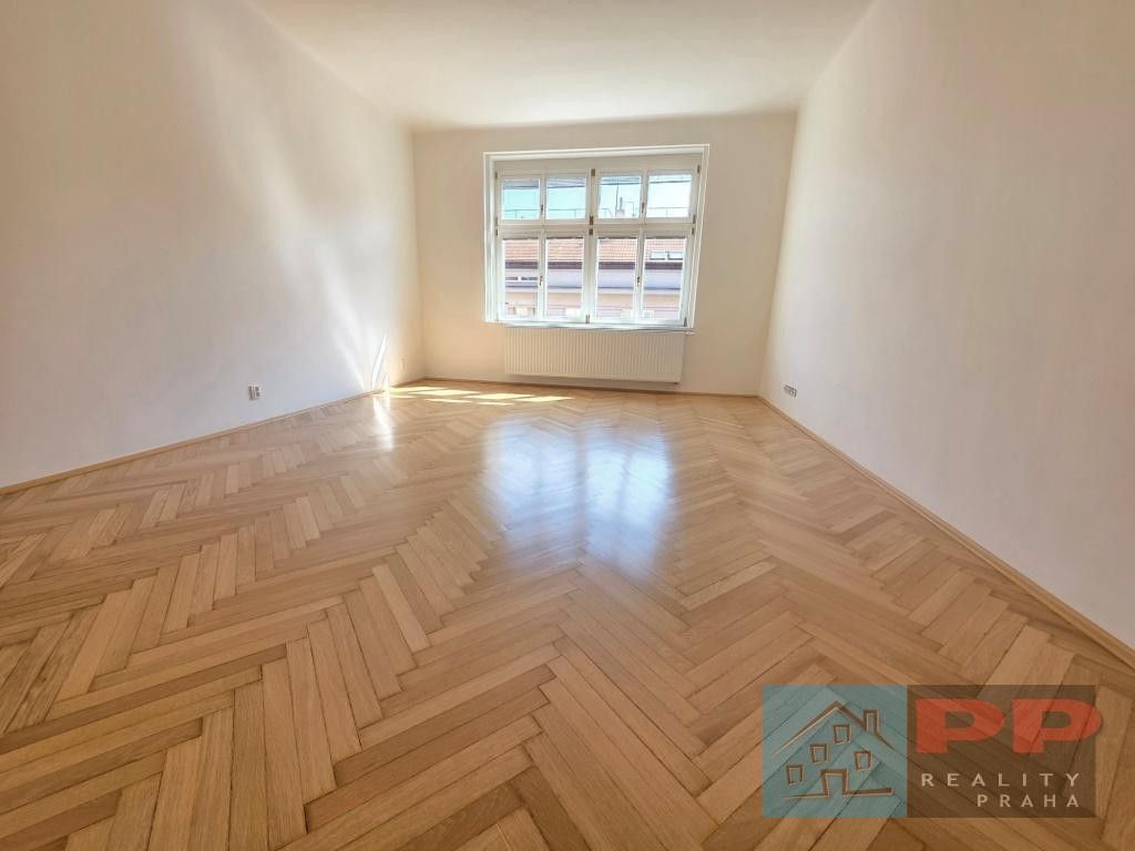 Pronájem bytu 3+1 109 m² - foto 8