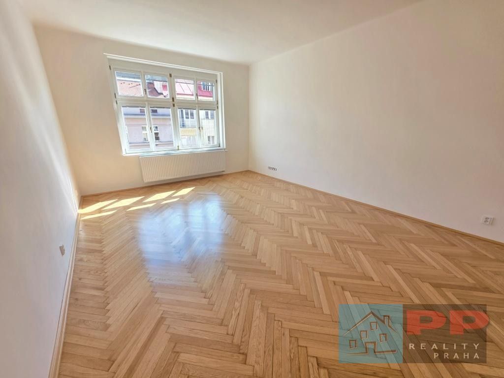 Pronájem bytu 3+1 109 m² - foto 9