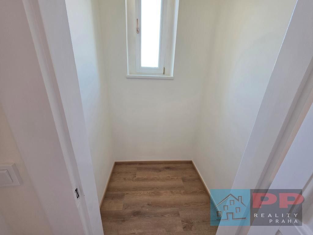 Pronájem bytu 3+1 109 m² - foto 17