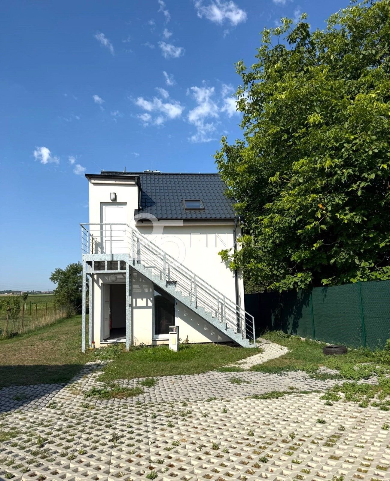 Pronájem bytu 2+kk 37 m² - foto 2