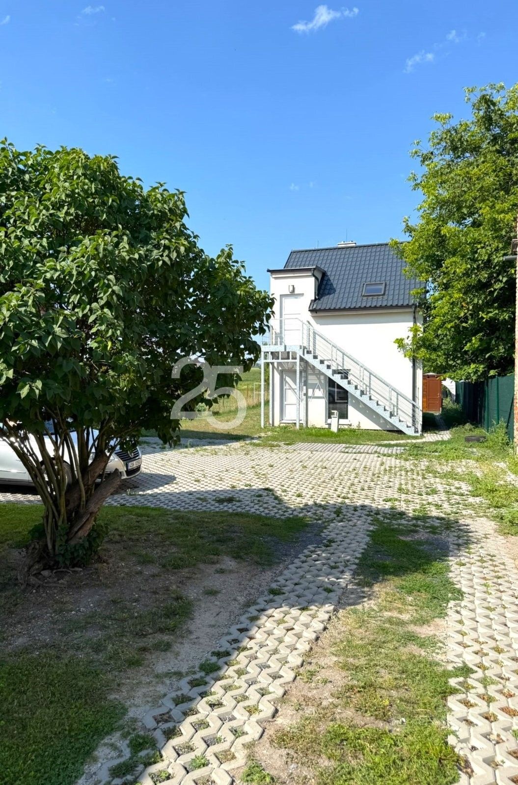 Pronájem bytu 2+kk 37 m² - foto 3