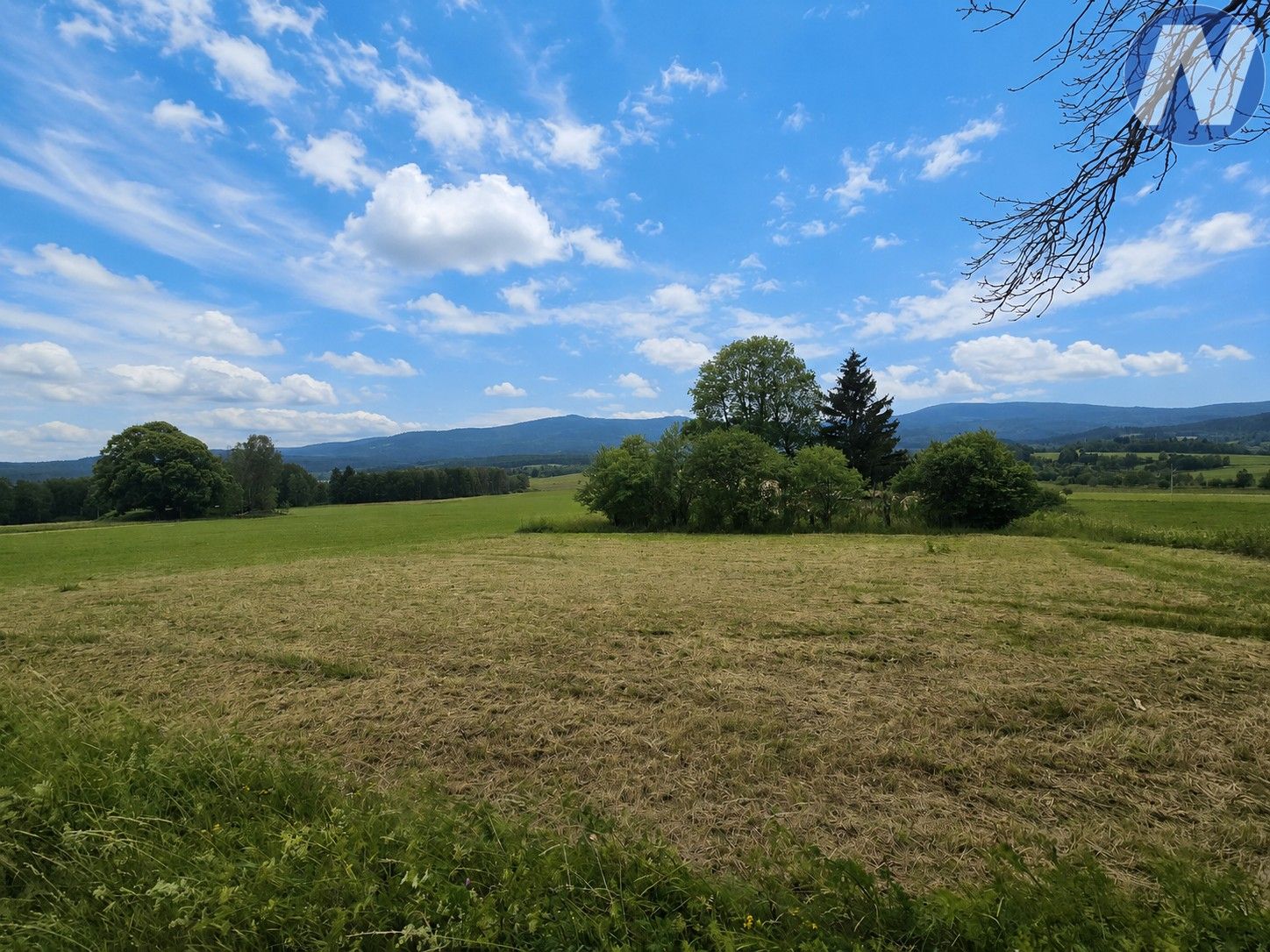 Prodej pozemku 2165 m² - foto 1