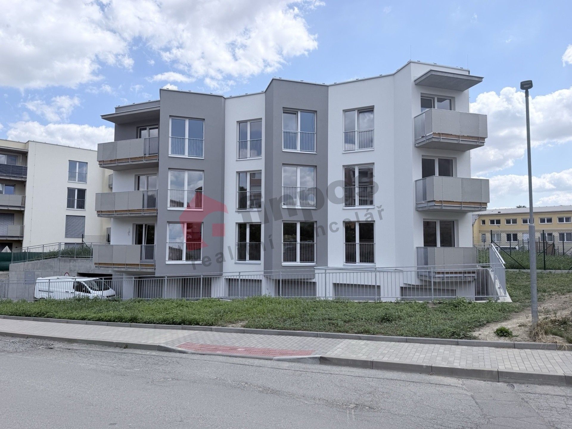 Pronájem bytu 2+kk 49 m² - foto 1
