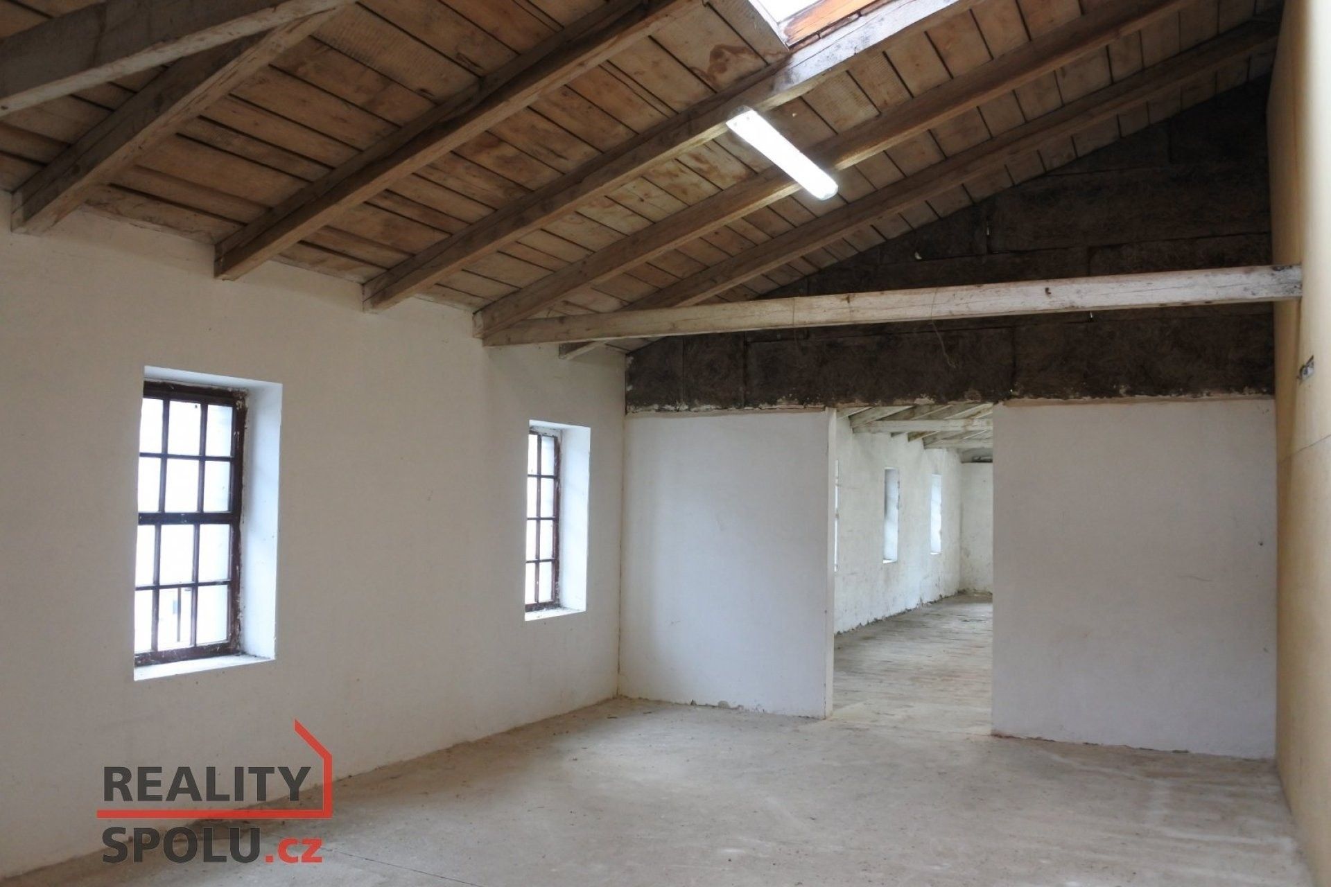 Pronájem komerčního prostoru 100 m² - foto 4