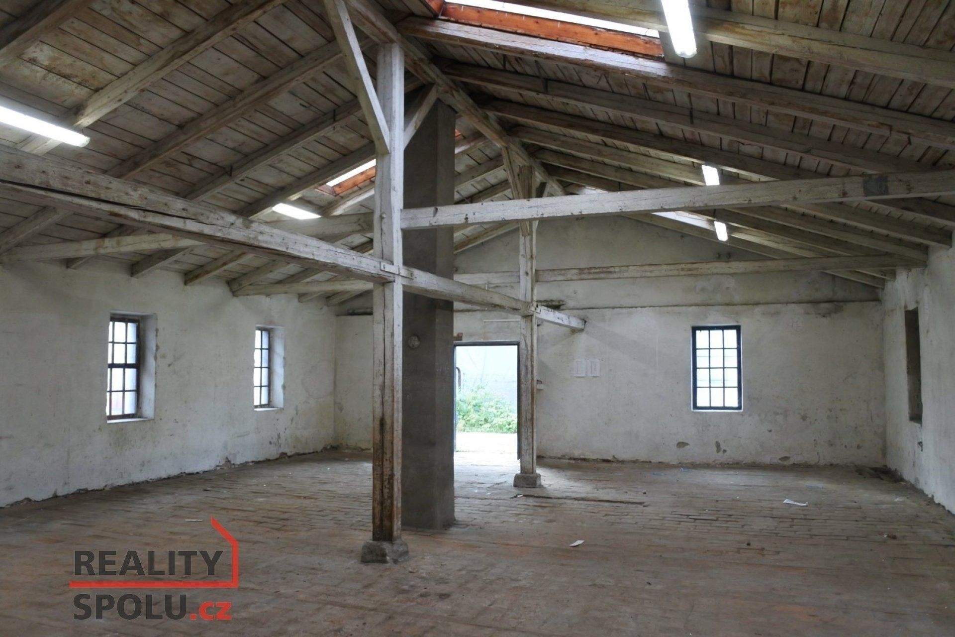 Pronájem komerčního prostoru 100 m² - foto 6