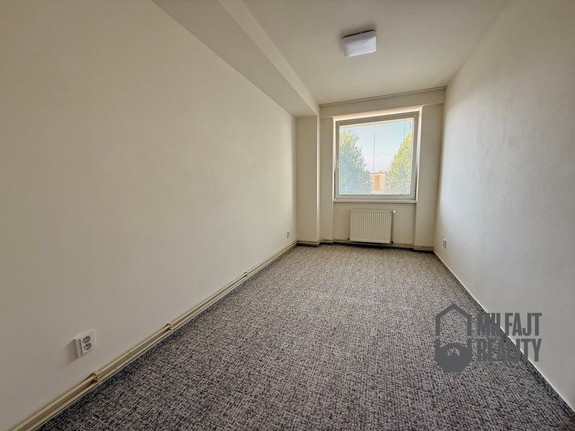 Pronájem bytu 3+1 79 m² - foto 10